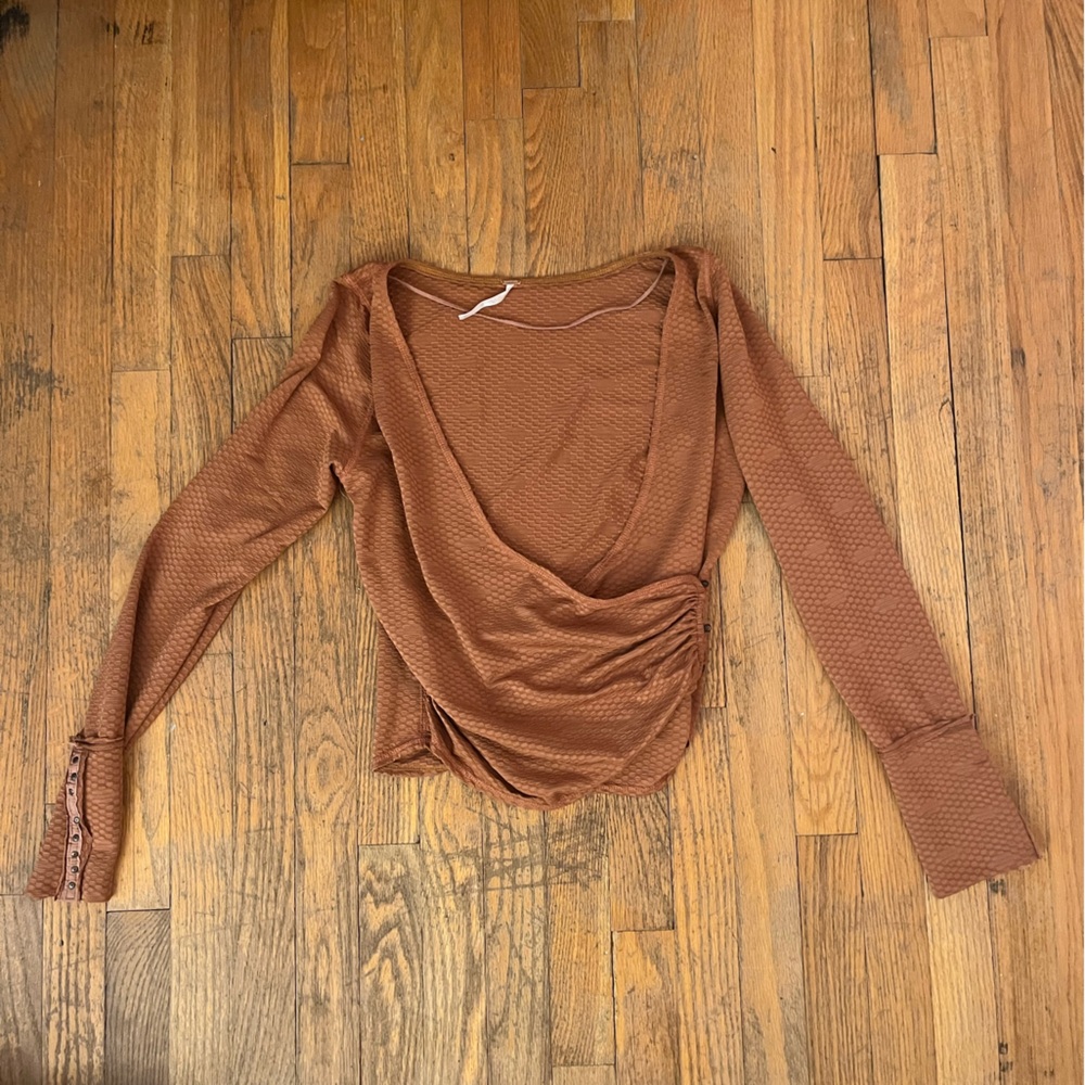Free People Brown Long Sleeve Wrap Top🐻